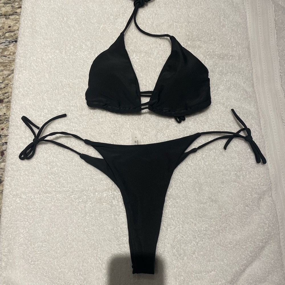 Brand New Classic Black Bikini Set With Thong Bottoms